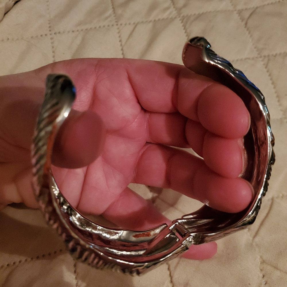Bangle Bracelet - Picture 7 of 8